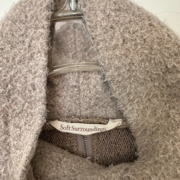 Soft surroundings, woman’s cowl neck, longsleeve sweater, small and taupe. - Picture 3 of 3